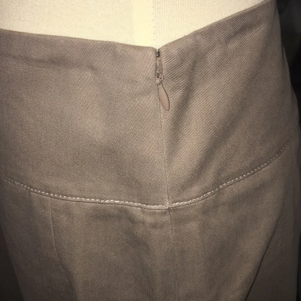 Ann‎ Taylor skirt brown size 4 * embroidery style
